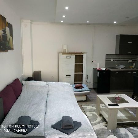 Rooms Jelena Zrenjanin Exterior foto